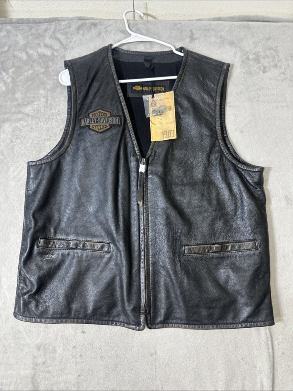 Harley-Davidson eagle distressed cowhide leather vest XL motorcycle biker NWT